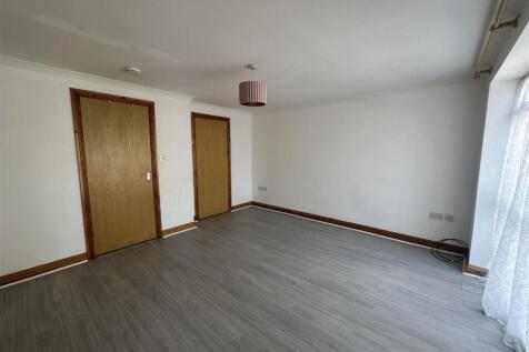 Living Room 2.jpg