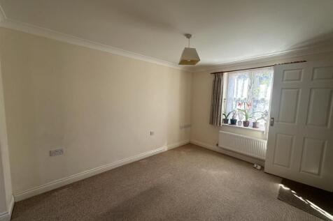 Living room 2.jpg
