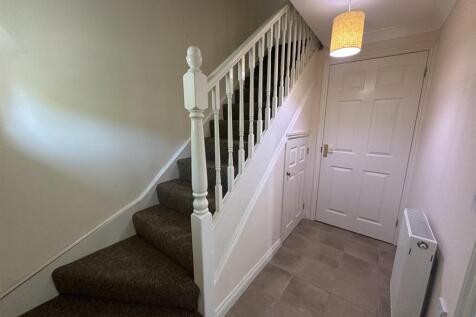 Entrance hall.jpg