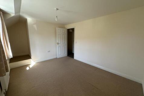 bedroom 1.2.jpg