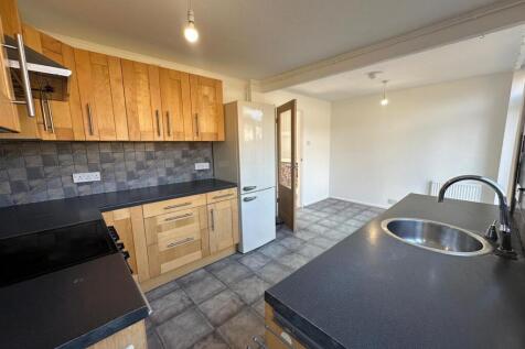 Kitchen 3.jpg