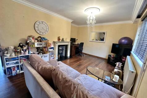Living Room.jpg