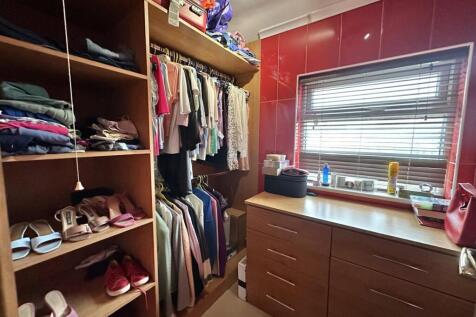 Dressing Room.jpg