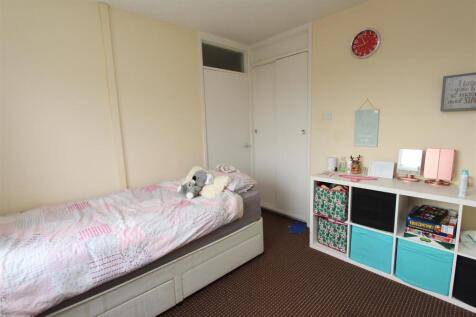 IMG_8658 - Bedroom 2.1.jpg