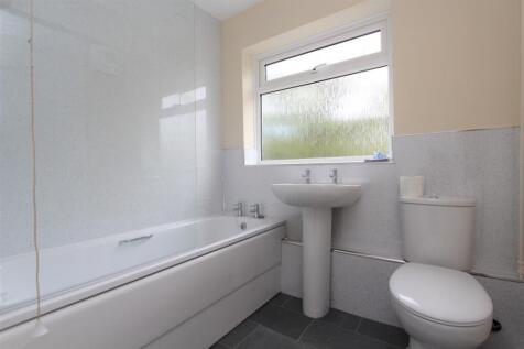 IMG_8826 - Bathroom.jpg