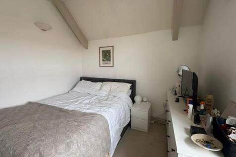 Bedroom.JPG
