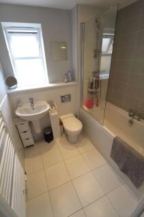 Bathroom1.jpg