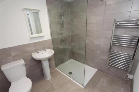Bathroom.JPG
