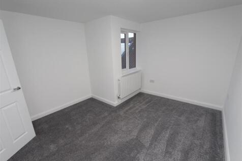 Bedroom 2.JPG
