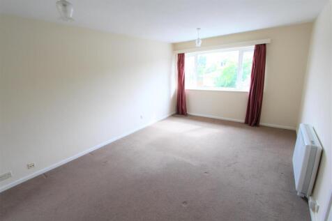 IMG_2393 - Living room .jpg