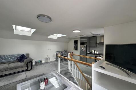 Living Room 2.jpg