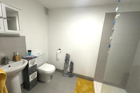Shower Room.jpg