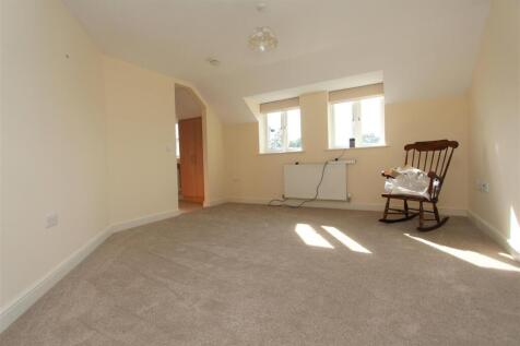IMG_7810 - livingroom.jpg