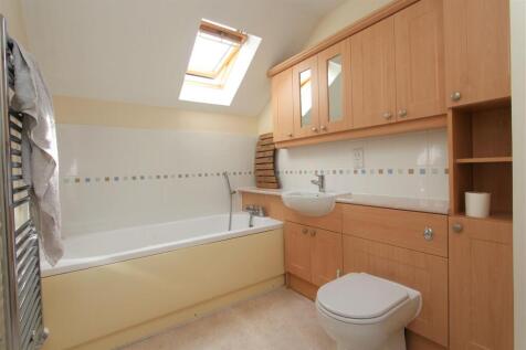 IMG_7828 - Bathroom.jpg