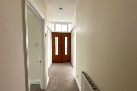 Entrance hallway.jpg