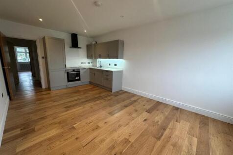 kitchen living 2.jpg