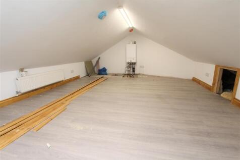 IMG_7572 - Upstairs - loft.jpg