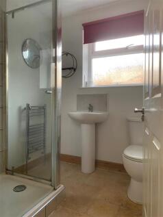 Bathroom1.jpg