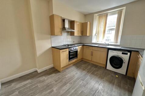 Kitchen 2.jpg