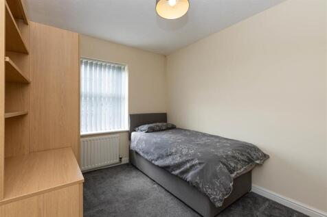 29 Bullrushes Close-7.jpg