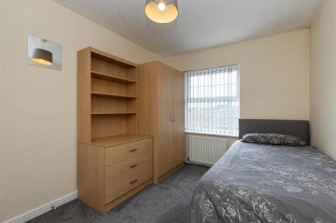 29 Bullrushes Close-11.jpg