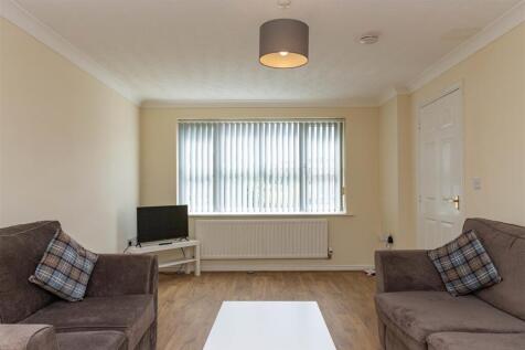 9 Lakeside Close-11.jpg