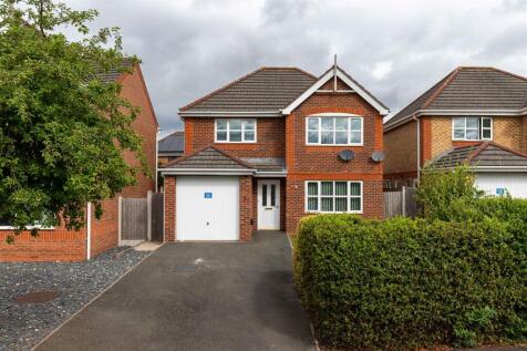 9 Lakeside Close-15.jpg