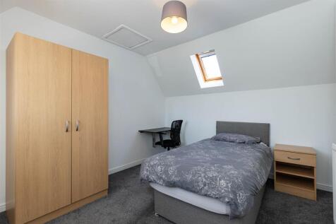 14 Waterlily Close-3.jpg