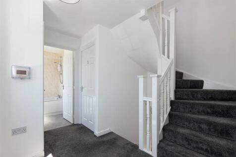14 Waterlily Close-6.jpg