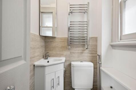F2, 44 ONGAR ROAD, S