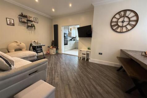 Photo 29-10-2025, 11 55 21.jpg