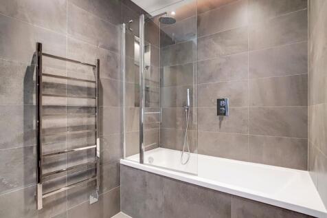 11_Master_Ensuite_7