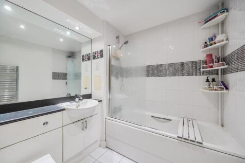 1359200-3-68da2ca...