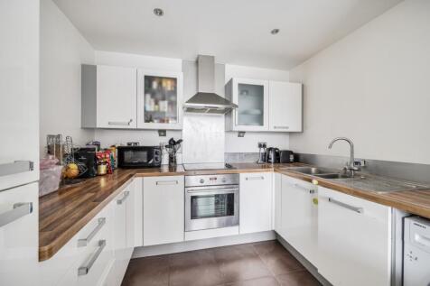 1359200-9-68da2d3...