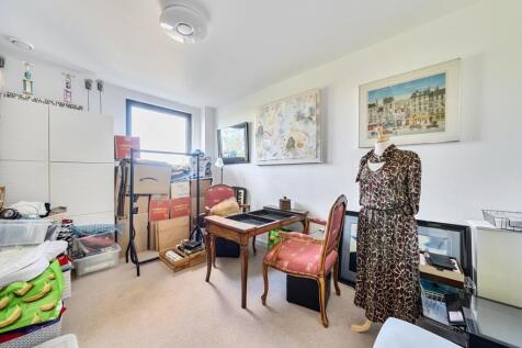 1357597-20-68d138...