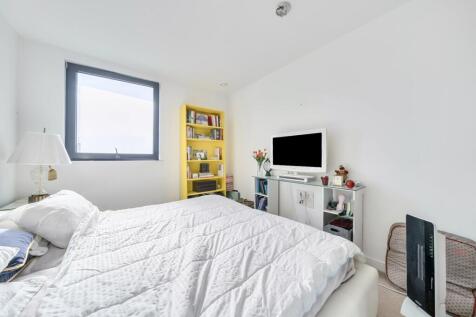 1357597-4-68d1375...