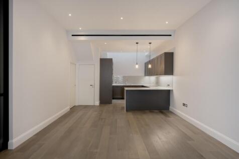 Martins- Radnor W...