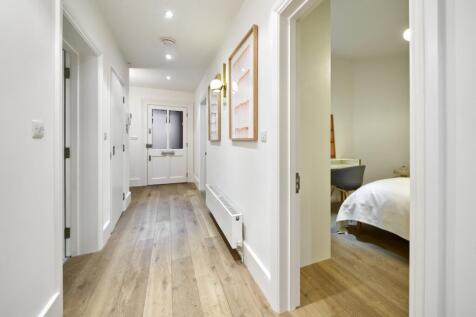 6&#64;27 lennox garde...