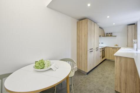 6&#64;27 lennox garde...