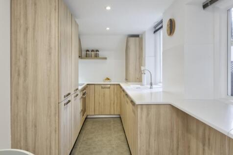 6&#64;27 lennox garde...