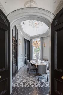 107Queensgate_din...