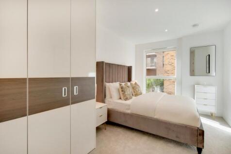 4_Main Bedroom-1