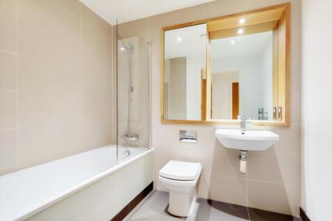 4_Bathroom-0