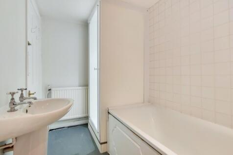 6_Bathroom-1