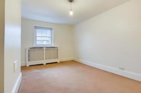 8_Main Bedroom-0