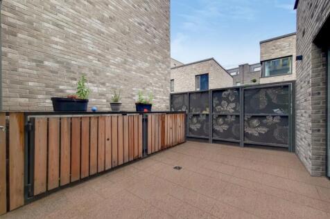 6_Patio-0-