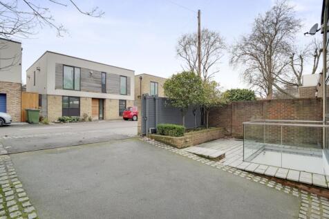 3_Front_Garden_2