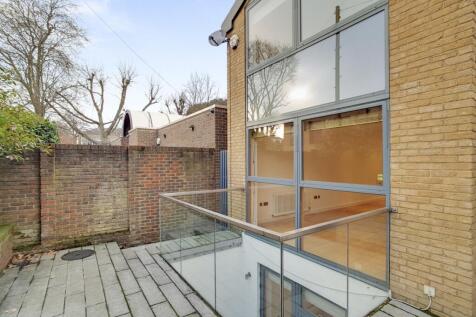 2_Front_Garden_2