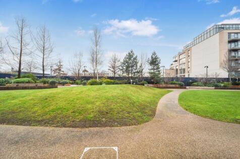 Lillie Square - E...