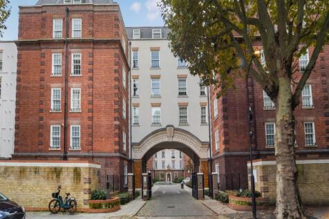 Garland Court
